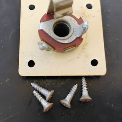 Gibson Les Paul Jack Plate complete with screws switchcraft - Cream image 2