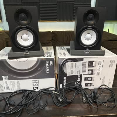 Yamaha HS5 5" Powered Studio Monitor (Pair) 2015 - Present - Black image 1