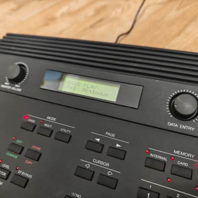 Yamaha TG33 Tone Generator 1990 - Black image 2