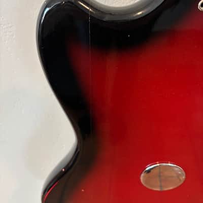 Silvertone Hornet 1960s - Sunburst image 12