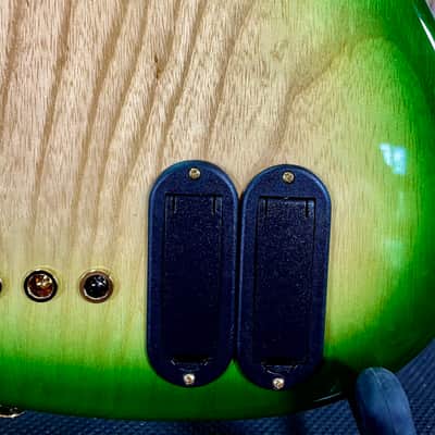 LEFTY Bass Mods Custom 5-String bass (strung righty): Poplar top, Birdseye Maple Fingerboard, image 9