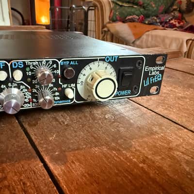 Very early “silver knob” Empirical Labs Lil FreQ NEAR MINT image 14