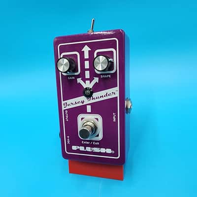 Fuchs Audio Plush Jersey Thunder Bass Guitar Effect Pedal Gain Boost EQ Bypass image 5