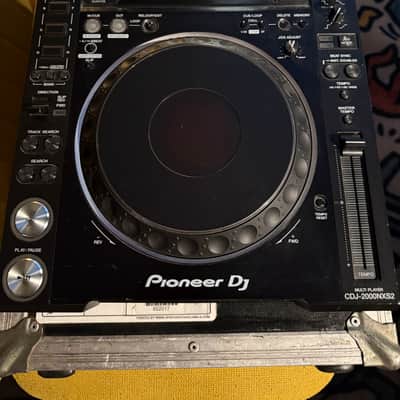 Pioneer CDJ-2000NXS2 Professional Multi Player 2010s - Black image 4