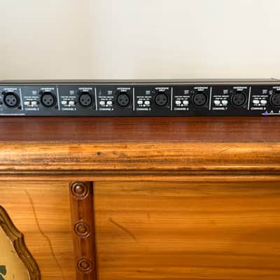 ART S8-3Way Rackmount 8 Channel Microphone Splitter 2009 - Present - Black image 4
