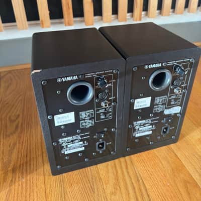 Yamaha HS5 5" Powered Studio Monitors (Pair) Black — Good Condition image 5