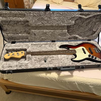 Fender American Professional Jazz Bass with Rosewood Fretboard Left-Handed 2017 - 2019 - 3-Color Sunburst image 9