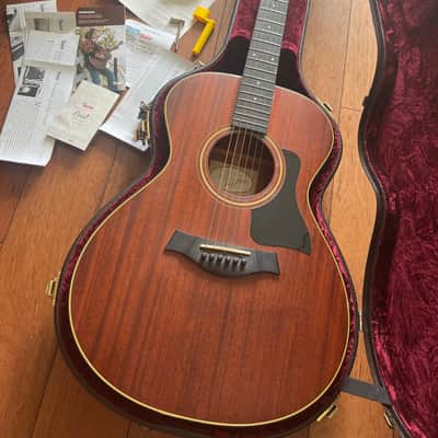 VIDEO DEMO Taylor 322e with original case and documentation (US customers, tax included in shipping cost) image 2