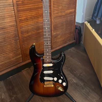 Squier Stratocaster Andertons Limited Edition – Gold Hardware (c. 2022), sunburst image 6