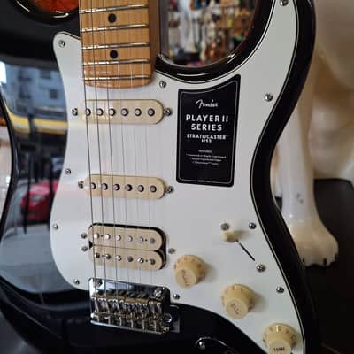 Fender Player II Stratocaster HSS 2025- Black image 3