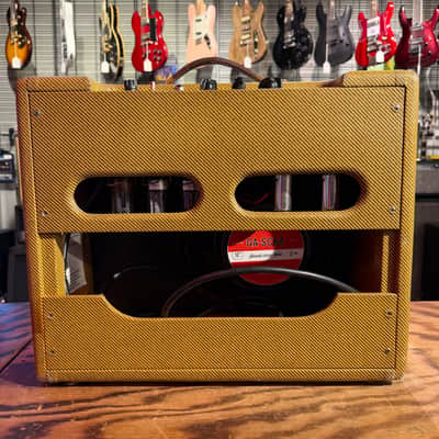 Victoria 20112-T Amp Tweed 1x12 Combo image 5
