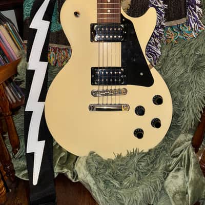Gibson - Les Paul. (Gibson Case Included) image 3