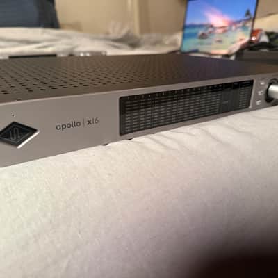 Universal Audio Apollo x16 Gen 2 Thunderbolt Audio Interface Excellent Condition! UAD image 2