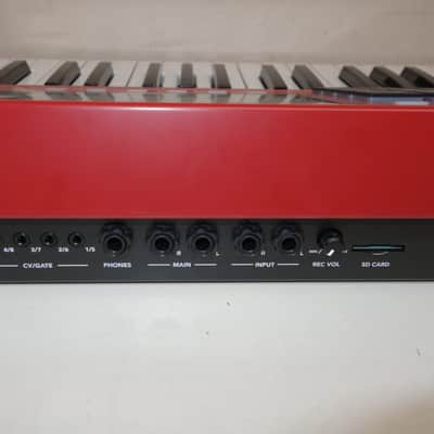 Akai Professional MPC Key 37 Standalone Production Synthesizer image 7