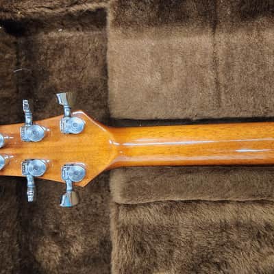 Carvin CT6 Beautiful Quilt Honey Burst image 8