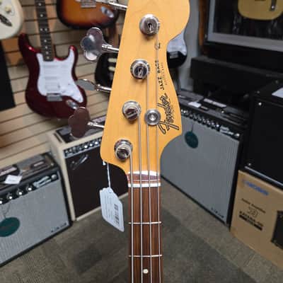 Fender Vintera '60s Jazz Bass with Pau Ferro Fretboard 2020 - Firemist Gold image 4