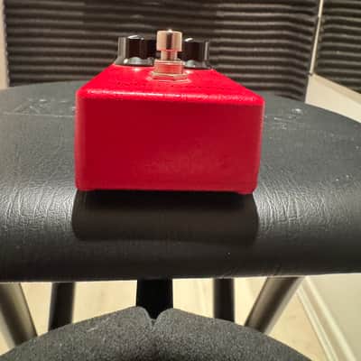 MXR M102 Dyna Comp 1995 - Present - Red image 6