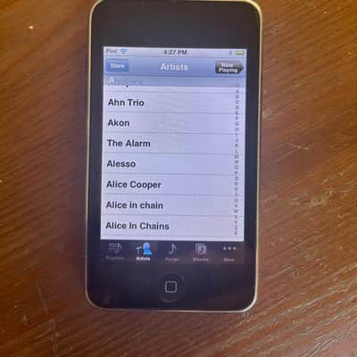 Apple iPod touch A1318 2009 32GB  - black with music + videos image 6
