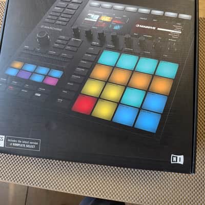 Native Instruments Maschine MKIII - Black image 3