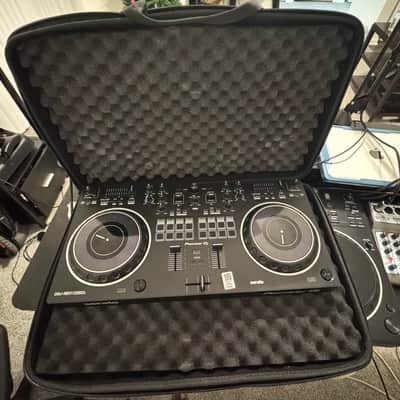 Pioneer DDJ-REV1 2-Channel DJ Controller 2022 - Present - Black image 3