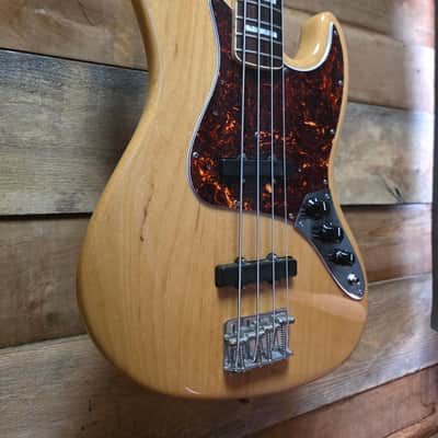 2006 American Vintage Reissue '75 J-Bass Natural w/case image 6