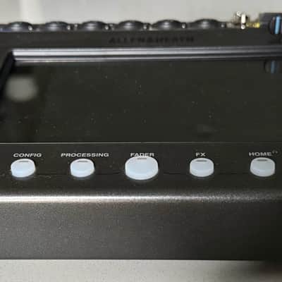 Allen & Heath CQ-18T 16-Channel Digital Mixer with Rackmount Kit/Hard Case & Extra charger image 8