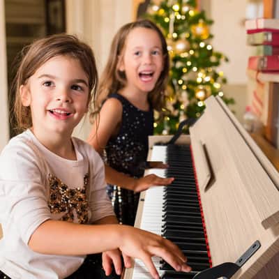 88 Key Full Weighted Digital Piano with Bluetooth, MIDI, Triple Pedals & Stand – Natural Wood Finish image 5