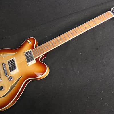 Hofner HCT-VTH-D-SP-SB Verythin CT SPECIAL Semi hollow Fame Maple Top New COMPACT like small 335 2 Humbuckers one a  P90 image 4