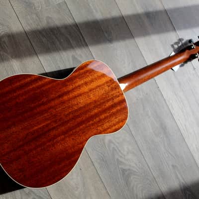 MARTIN "CEO-7 Custom & Special Editions, 00-14 Fret Slope Shoulder" HARDCASE image 2