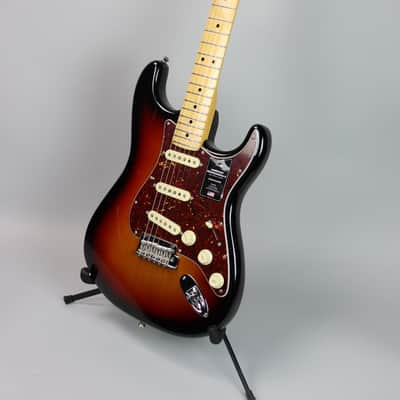 Fender American Professional II Stratocaster MN 3-Color Sunburst image 9
