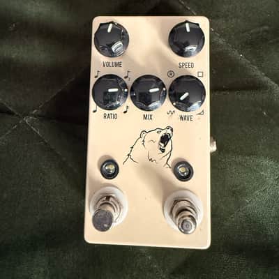 JHS Kodiak Tremolo Boutique mint image 2