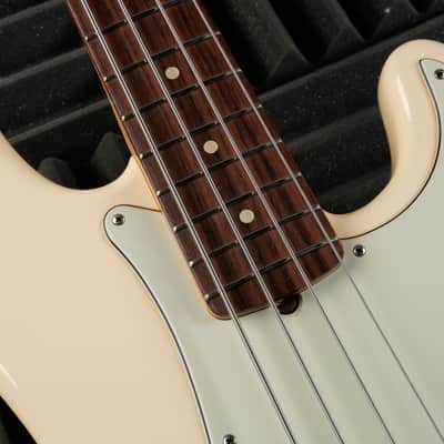Fender American Professional Precision Bass with Rosewood Fretboard 2017 - Olympic White image 5