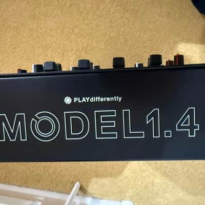Playdifferently Model 1.4 4+2 Channel Analog Mixer - Black image 5