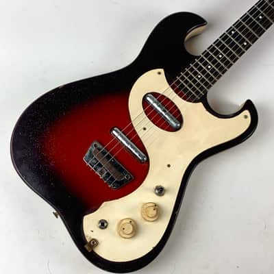 Silvertone 1457 with Case Amp W Tremelo 1964 - 1967 - Red Burst 2 pickup image 3