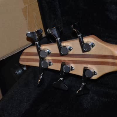 Carvin lb76 6 string bass guitar walnut image 10