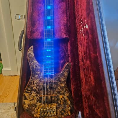 DMark Alpha 5 Special Reserve Antique Gold Marble with LEDs 2026 image 2
