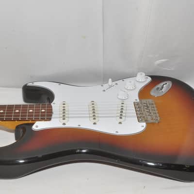 Fender Japan ST62(3TS)'62 Stratocaster 3-Tone Electric Guitar Ref No 6617 image 8