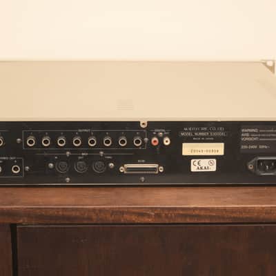 Akai S3000XL Sampler image 4