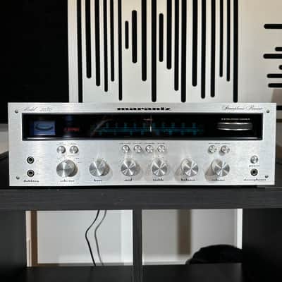 Marantz Model 2230 30-Watt Stereo Solid-State Receiver 1972 - 1974 - Silver with Wood Case image 2