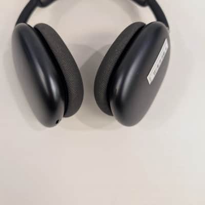 Apple AirPods Max image 3