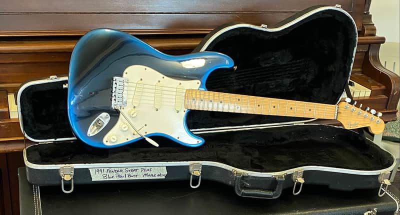 Fender Strat Plus Deluxe with Maple Fretboard 1991 - Blue Pearl Burst - Clapton Midboost - Fender Red Label HSC