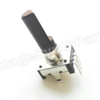 Roland - RD-2000 - for 8 encoders left of sliders