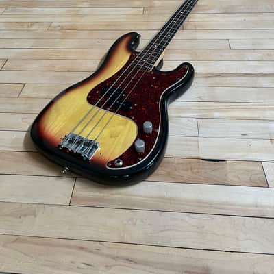 1972 Fender Precision Bass with Rosewood Fretboard Sunburst image 3