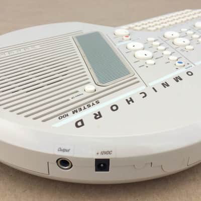 Suzuki OM-100 Omnichord Vintage Synthesizer Auto Harp Auto Chord + Original Soft Case image 9