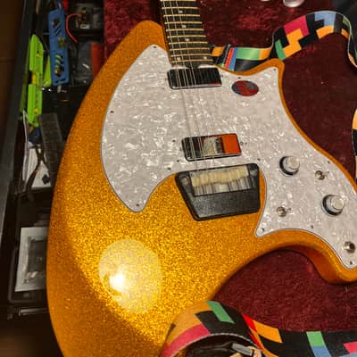 Ovation Breadwinner 1970s - Gold Sparkle Customized Refinished - So Cool image 4