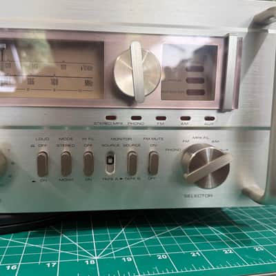 Setton RS220 1976 - Wood case silver front image 17