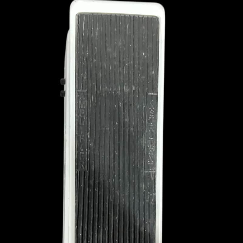 Dunlop 105Q Cry Baby Bass Wah 1999 - Present - White X11436 image 1