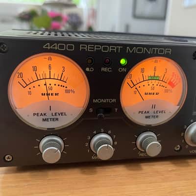 Uher Report Monitor 4400 - Portable Reel to Reel Tape - 3 Head Stereo Tape Machine - Microphone image 5