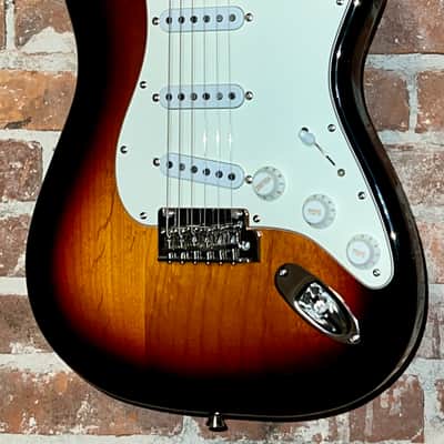 Sweet Fender Player Stratocaster, Maple Fretboard 3-Color Sunburst, CCG Custom Shop, Insane Player ! image 2