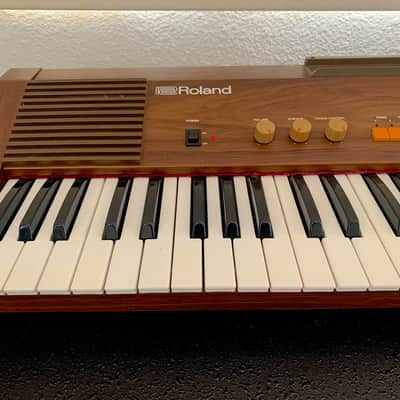 Roland PianoPlus 70 / HP-70: All-Analog & Charming Electric Piano/Synth